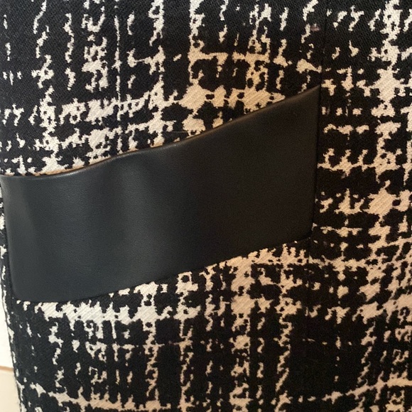 Banana Republic Black White Plaid Faux Leather Trim Short Sleeve Shift Dress 6 - Picture 4 of 5